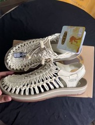 🤖多色夏日必備 KEEN Uneek 戶外沙灘溯溪鞋 涼鞋 米白 玉米稈色 男女款 