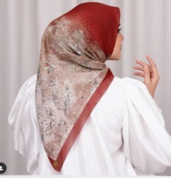 Hijab motif Buttonscarves kw British holiday disney terbaru