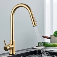 Quyanre Brushed Gold Kitchen Faucet Pull Out Kitchen Sink Water Tap Single Handle Mixer Tap 360 Rotation Kitchen Shower