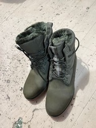 Timberland 綠色毛毛boots