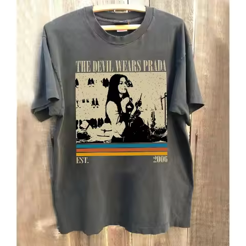 The Devil Wears Prada Movie T-Shirt, Retro Film Shirt Summer Unisex Loose and Breathable Cotton T-sh