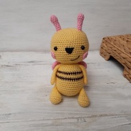 Hand crochet funny Bee Stuffed toys Animals Plush toys Amigurumi Knit Gift