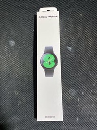 SAMSUNG Galaxy Watch 4 手錶，全新未開過盒