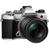 OLYMPUS - OM System OM-5 銀色 連 12-45mm f/4 PRO Kit 鏡頭套裝 (平行進口)