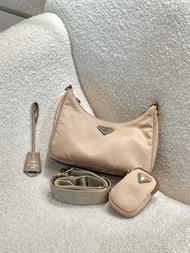 全新PRADA  Re-Edition 2005 shoulder bag 三合一拉鍊開合 尼龍 手袋 單肩袋 斜孭袋迷你 mini 淡奶茶色/沙漠米色1NE204-R064-F0F24