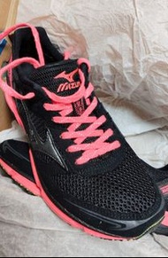 Mizuno Wave Emperor (W) 女士跑鞋