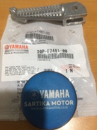 Original Footrest (2PK1) Yamaha R15