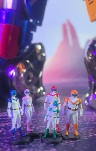 正版5pro戰神金剛駕駛員b社百獸王駕駛員人偶5個 正版拆出 百獸王小人 全配無