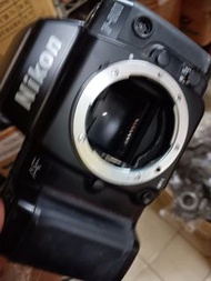 底片  單眼相機 nikon f801 送 電池 無背帶