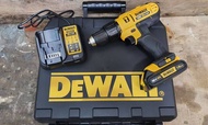 USA imported 美國進口 全新 Dewalt DCD776 2電 batteries （220V）+充電器+箱