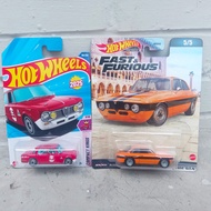 Hot Wheels Alfa Romeo Giulia TI Super + Fast & Furious Alfa Romeo Giulia Sprint GTA | 2-in-1 Diecast