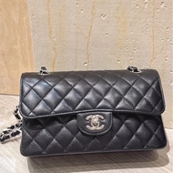 Chanel CF23黑銀 🤍 狀況很好價格甜