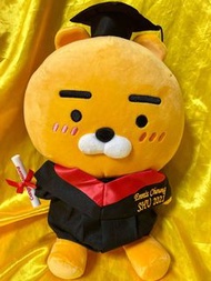 Ryan畢業公仔 連繡字🥰