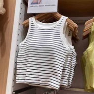 เสื้อยืดแขนกุดสําหรับผู้หญิงในฤดูร้อนพร้อมหมอนอกที่ผสมผสานกับเสื้อผ้าเซ็กซี่และฐานลดน้ําหนัก464420 M