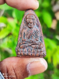 รวยนิรันตรายปี 56 หลวงปู่ทวดหลวงพ่อรวยปลุกเสกแท้ทันพระดีพิธีใหญ่เนื้อนวะสร้างน้อยหายากอยู่ในชุดกรรมก