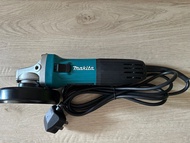 Makita 牧田磨機 GA4030