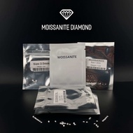 เพชรโมซาไนท์/เพชรโมอีส D-Color VVS1 รูปกลม ไซส์เล็ก แท้ 1 กะรัต Moissanite Diamond Round 1 carat pac