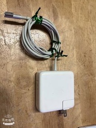 功能正常apple原廠二手MacBook充電器電源線（無外盒！無裂損！無破皮）no6