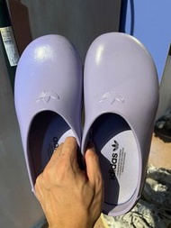 Adidas 拖鞋