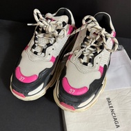 Balenciaga triple S 巴黎世家 老爹鞋 黑粉