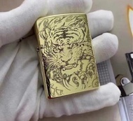 🌈                            Zippo  虎頭虎爪 全新煤油打火機  金色