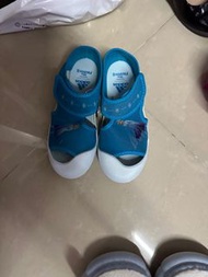 Elsa adidas 鞋