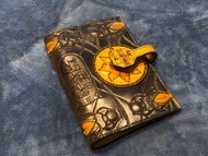 The book of the dead 造型 A6活頁6孔真皮筆記本 皮雕造型手帳本