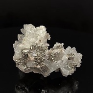 稀有黃銅礦白水晶共生 珍貴礦物標本閃閃發亮58*45*40MM