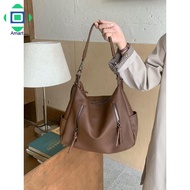 Retro Fashion Small Messenger Bag - Women's Travel Axilla Correan Bag