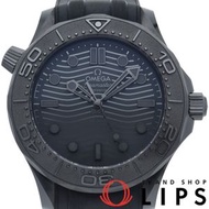 二手歐米茄海馬系列300公尺同軸潛水錶，43.5毫米黑色陶瓷錶殼，型號210.92.44.20.01.003。附原廠錶盒和保固卡。陶瓷/橡膠錶帶，男士腕錶，黑色。成色極佳。