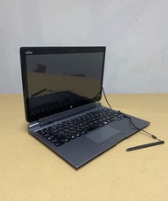 Fujitsu ArrowsTab Q736 Core i5gen6(RAM4GB/SSD128GB)ขนาด13.3" แท็บเล็ต 2in1คีย์บอร์ดพร้อมปากกา