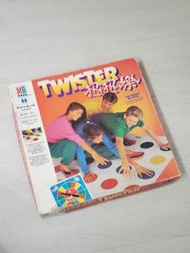 經典遊戲 Twister 扭扭樂