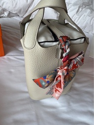99🆕Hermes picotin 18 冰川白 8L 銀釦