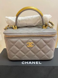 [100% new 全新] 22K Chanel small leather goods vanity case in grey lamb skin 香奈兒 長盒子 灰色 羊皮 廢包