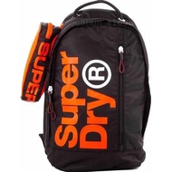 海外預訂 黑橙Superdry Logo 背包連收納包