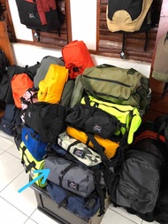 Tas selempang D01 alpina