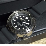 Seiko Marinemaster Quartz 300m Professional diver's watch SBBN033 AKA MM300