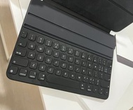 iPad smart keyboard