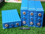แบตลิเธียม 3.2v200ah (ชุด4ก้อน) แบตเตอรี่ลิเธียม LiFePo4 3.2v 200Ah battery ลิเทียม ลิเธี่ยม แบตเตอรี่ ฟอสเฟต ลิเที่ยม สีฟ้า 200แอมป์ (จำนวน4ก้อน)