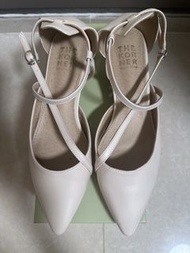 杏色交叉帶高跟鞋 （做姊妹/日常OL穿搭）