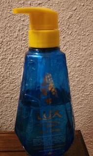 LUX Shampoo (Japan)