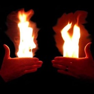 Fickle Fire Magic Trick Palm/ Makes Moving Fire