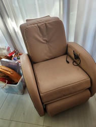 Osim 小天后 按摩椅在大嶼山南 massage chair in South Lantau