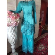 Baju Kurung Moden Bermanik