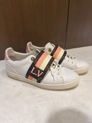 LV 波鞋