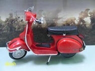 1/12 偉士牌  Vespa  P200E  紅色 一台 (無盒)