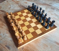 1960 年代復古蘇聯國際象棋 — 蘇聯製造的茲韋尼哥羅德小型木製國際象棋