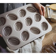 ((Baking God Fist) Chefmade wk9829 Golden 12 Non-Stick Rugby Cake Mold Modeling Chocolate Coffee Bea