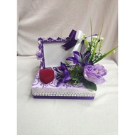 gubahan frame mas kahwin + bekas cincin baldu merah ( purple white)
