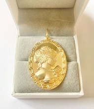 Pawnable 18K Saudi Gold Cameo Pendant